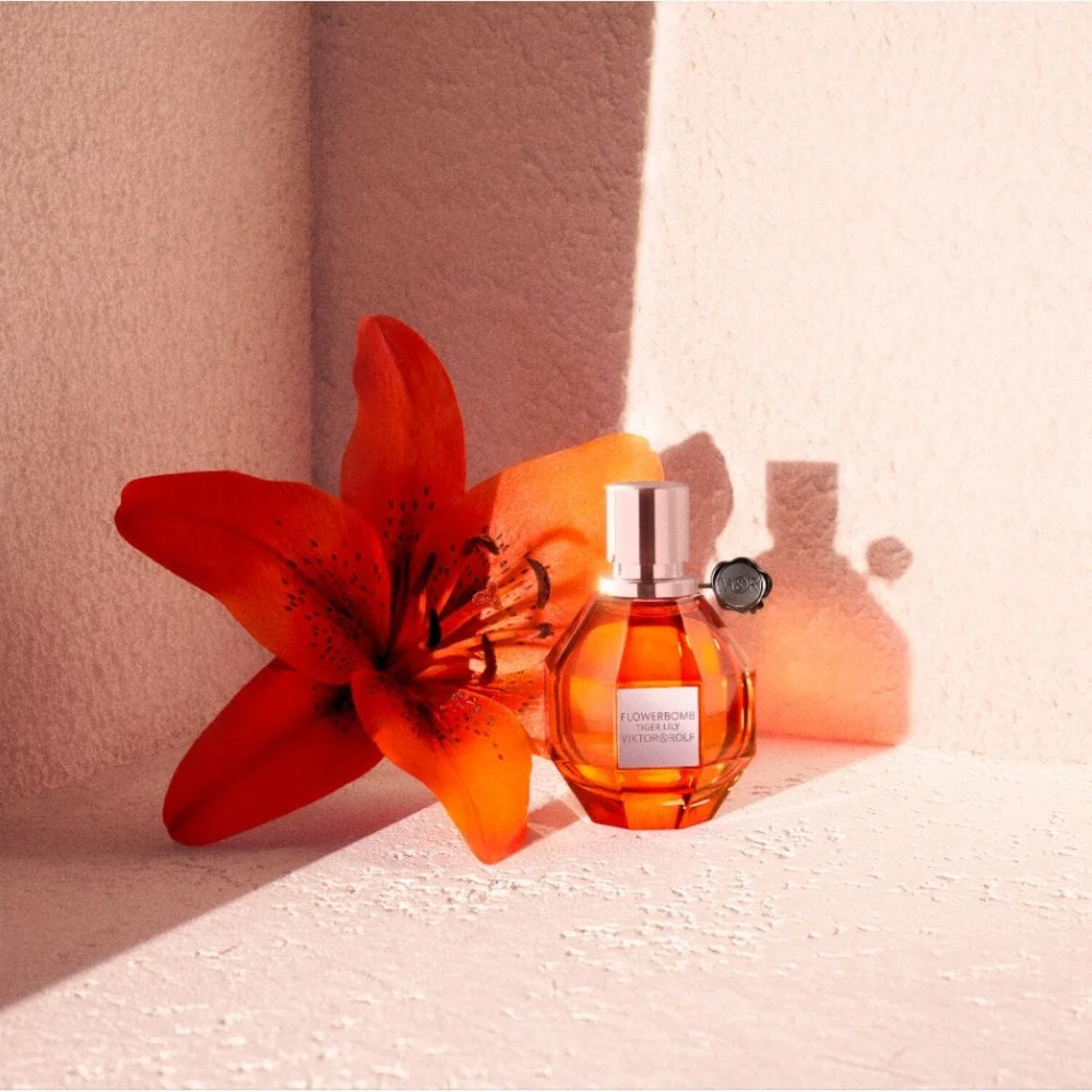 Viktor & Rolf Flowerbomb Tiger Lily Eau De Parfum 50ml - Image 5