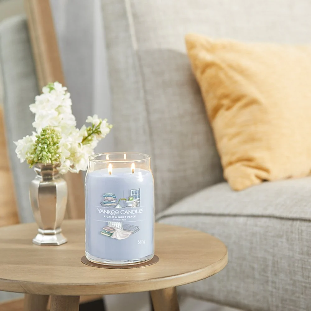 Yankee Candle A Calm & Quiet Place Large Signature Jar Candle - Image 2